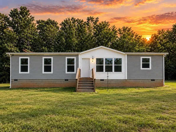 131 Fire Tower Ln, Appomattox, VA 24522