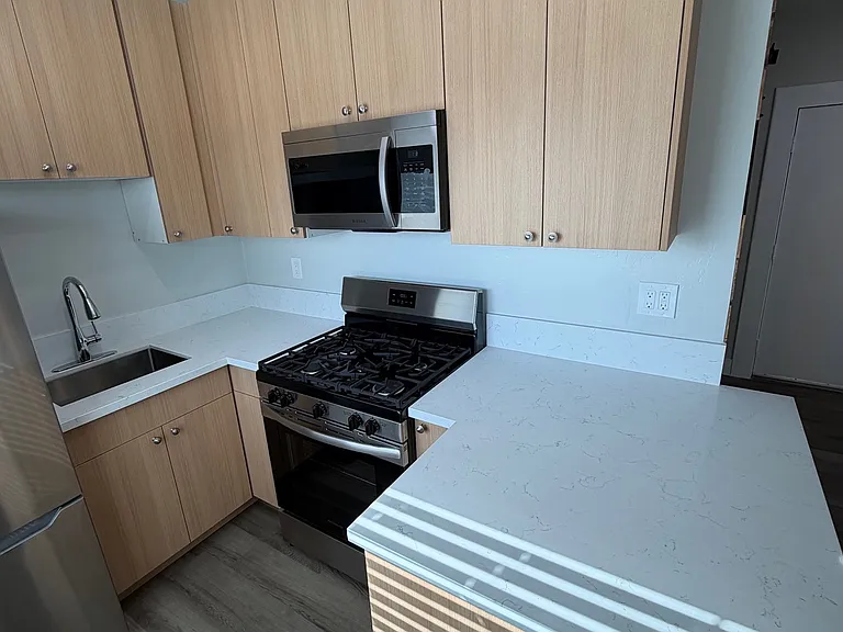 2171 Logan Ave #12 — Photo 6