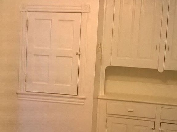 3rd image of 5122 Greene St Floor 1