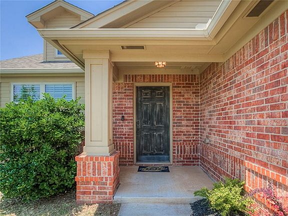 2nd image of 18409 Agua Dr