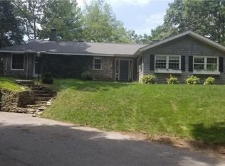 88 Ruff Stone Rd, Greenville, RI 02828