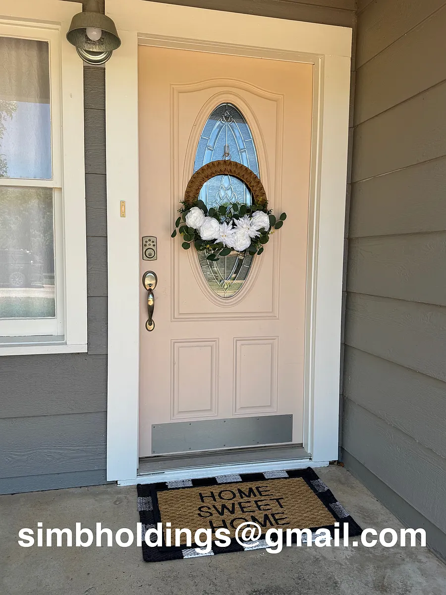 Welcome home! - 337 River Oaks St