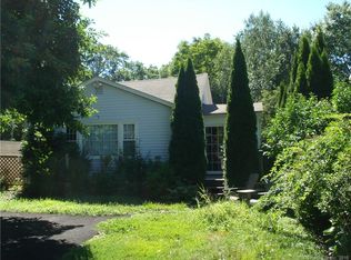 4 Wordsworth Rd, East Hampton, CT 06424