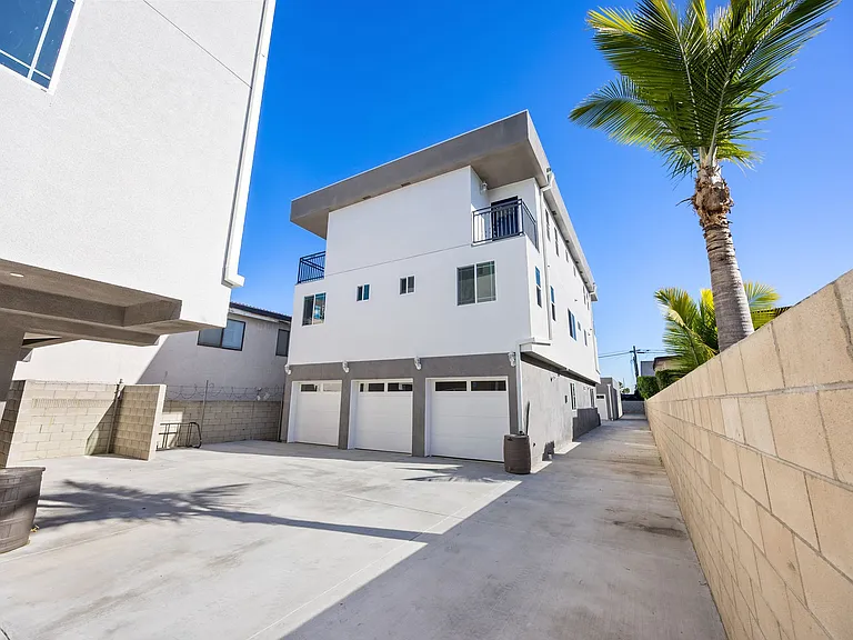 10936 S Osage Ave #A — Photo 37
