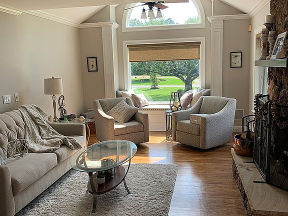 Front Livingroom F/P