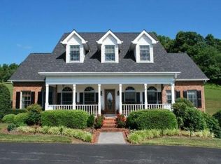 5022 Country Dr, Kingsport, TN 37664