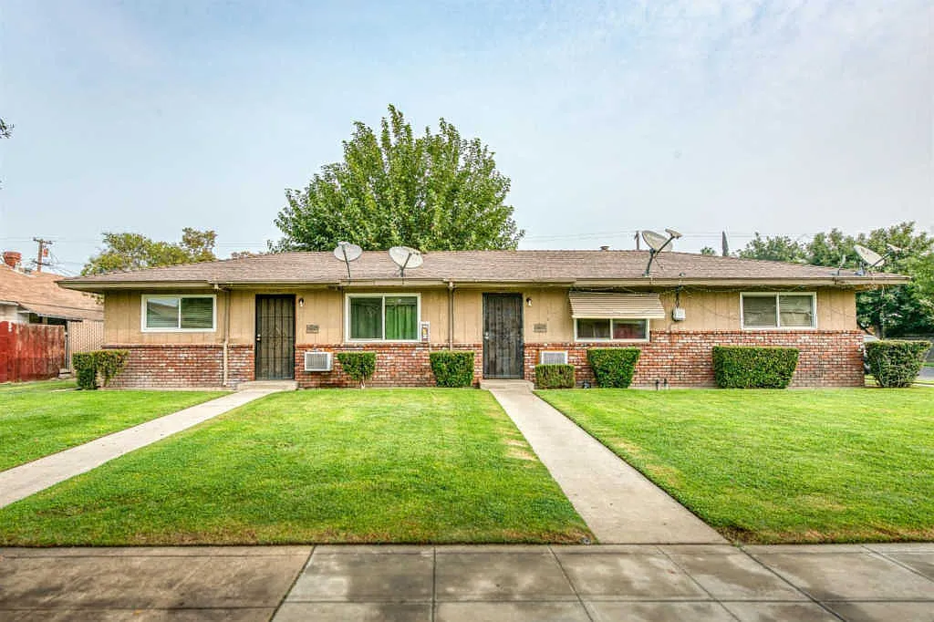 3251 E McKenzie Ave photo 1