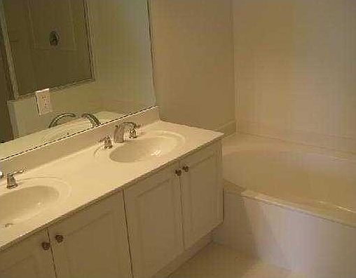 5th image of 1023 Ventnor Ave APT F
