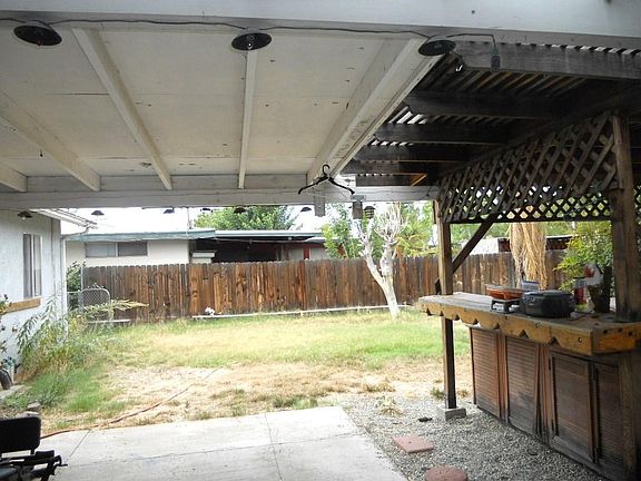 3rd image of 920 E Lucerne Dr