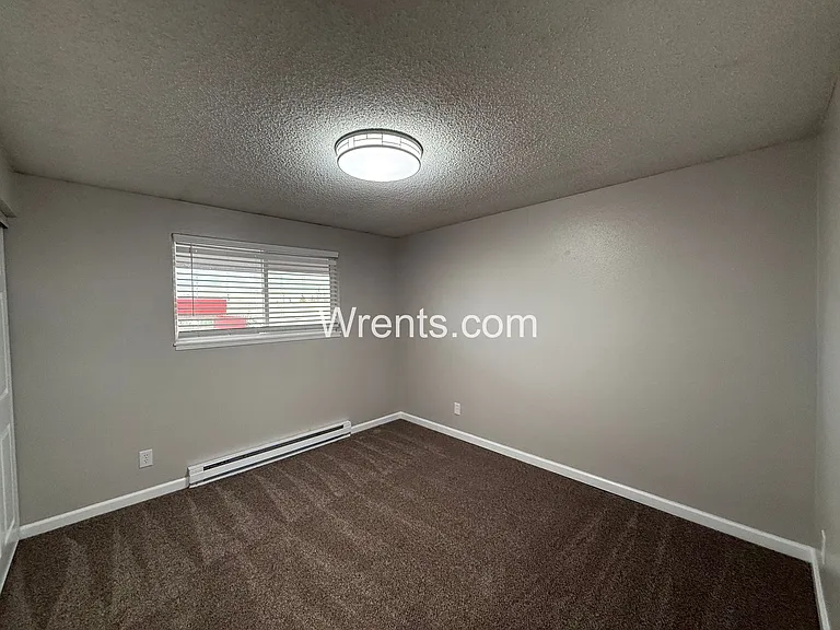 1428 S Lundstrom St — Photo 12