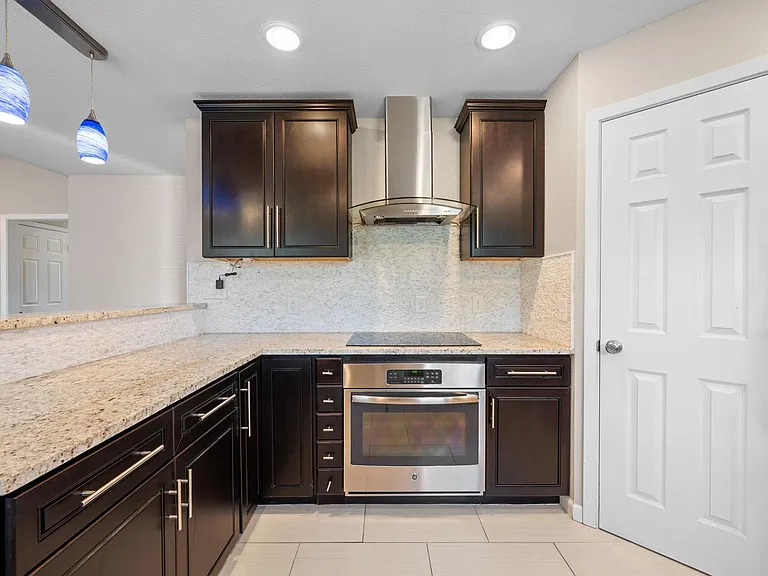 8511 Daleview Dr — Photo 10