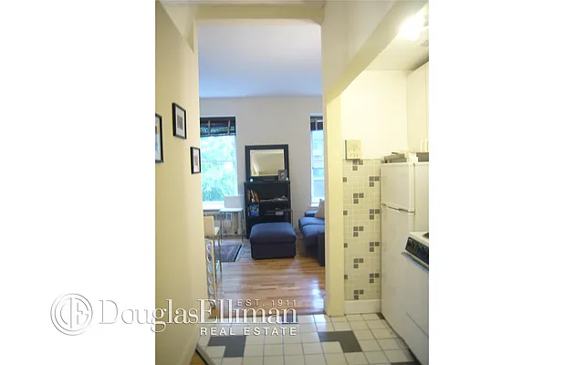 Rented by Douglas Elliman | media 25