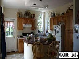 4th image of 669 Britt Ln
