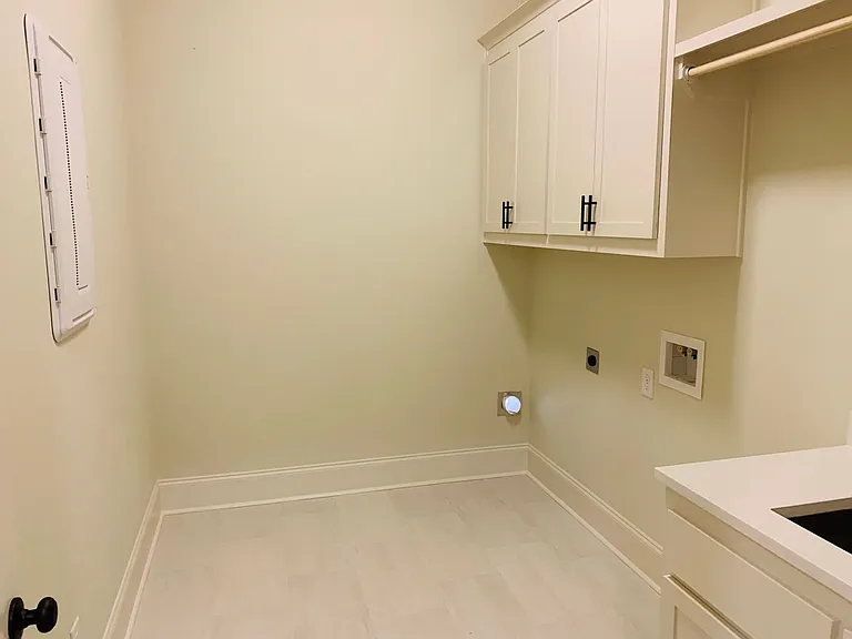 2212 Belfleur St — Photo 16
