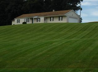 1082 Potosi Rd, Glen Rock, PA 17327