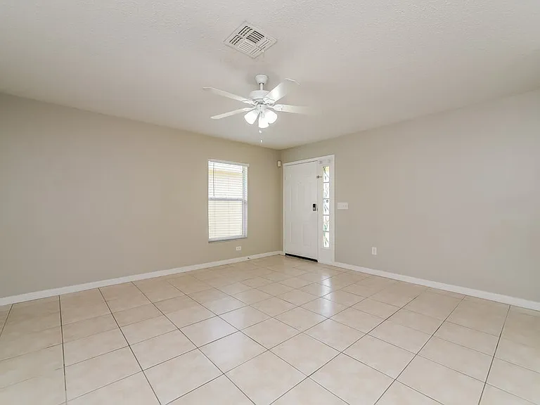 213 Owenshire Cir — Photo 5