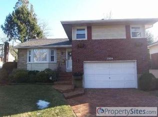 2006 Debra Ct, Merrick, NY 11566