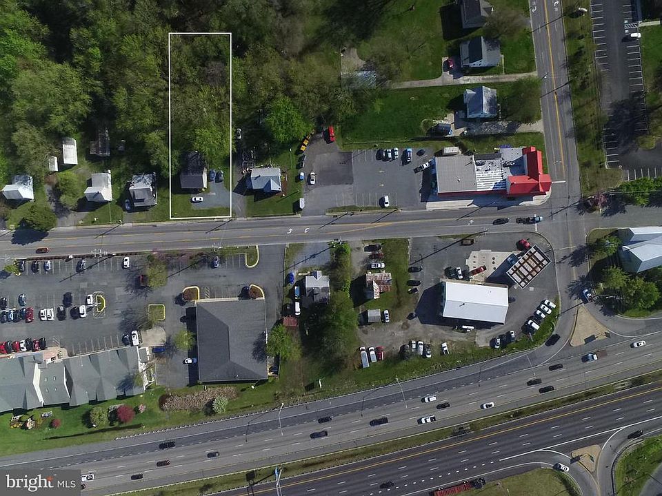 2nd image of 1510 Postal Rd