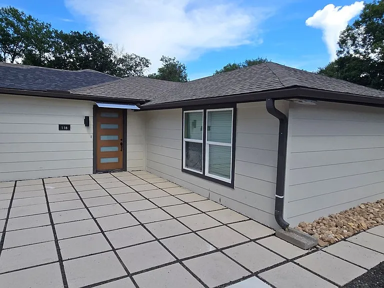 118 Rockleigh Pl — Photo 1