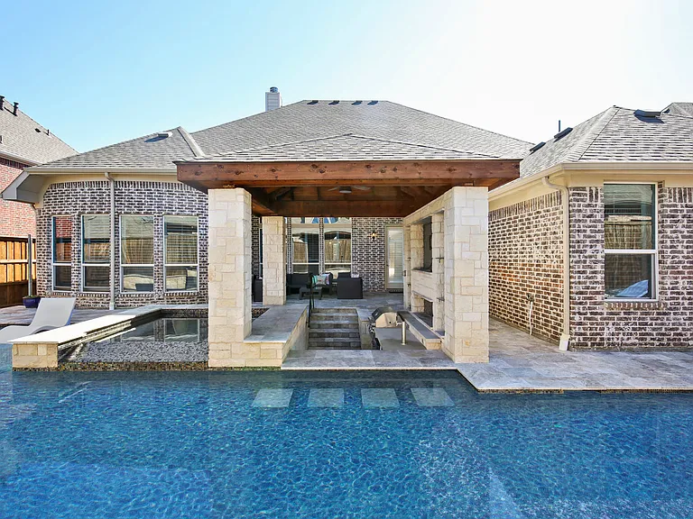13732 Eleanor Ave — Photo 3