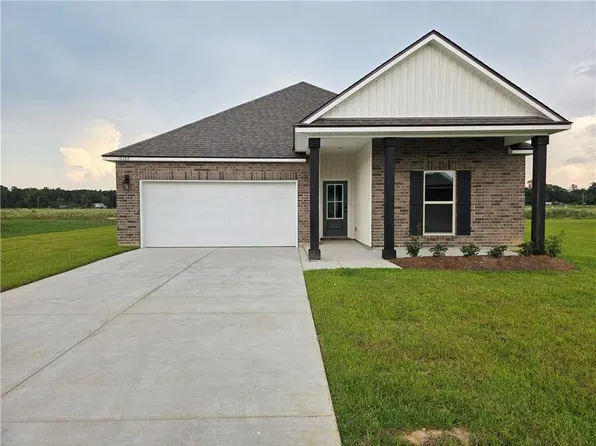 10188 Crystal Ln, Tickfaw, LA 70466