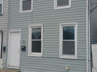 102 S 12th St, Easton, PA 18042