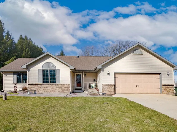 9951 N Clear Lake Rd, Milton, WI 53563