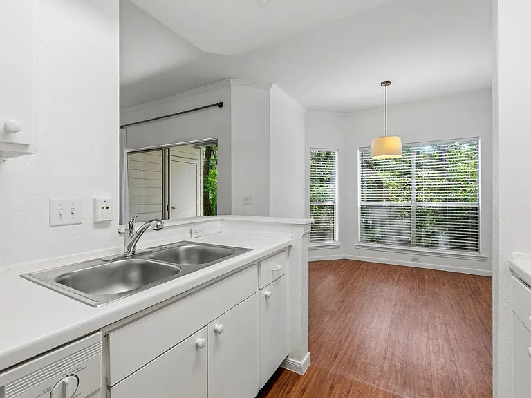 6000 Shepherd Mountain Cv #1605 — Photo 34