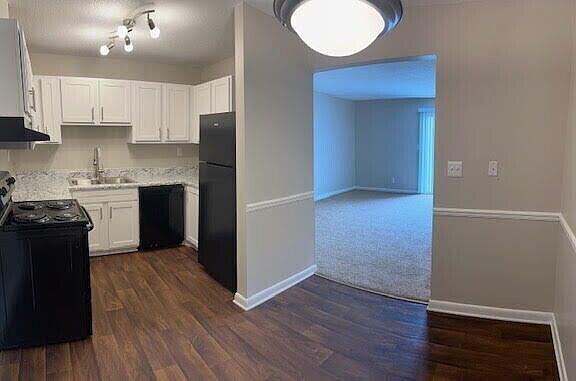 3rd image of 1585 Hollywood Dr #81