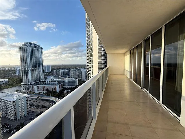 1830 S Ocean Dr #3006 — Photo 2