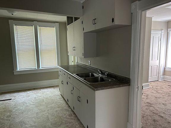5th image of 1201 S Cedar Ave #2