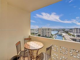 1833 S Ocean Dr