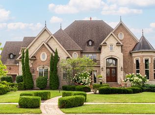 5N155 Prairie Rose Dr, St Charles, IL 60175