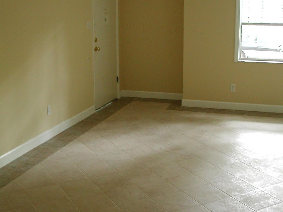 1st image of 736 E Harwood St APT 1