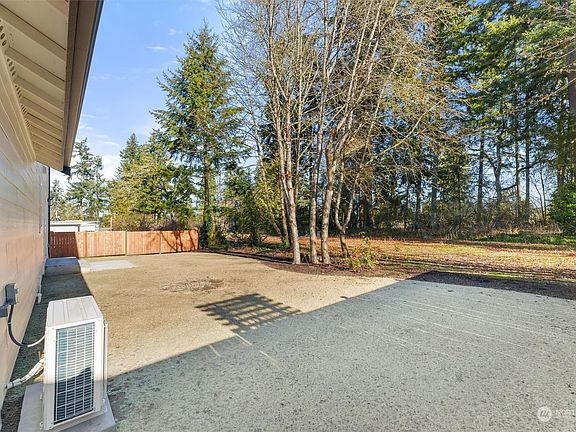 4th image of 17245 10th AVE S
