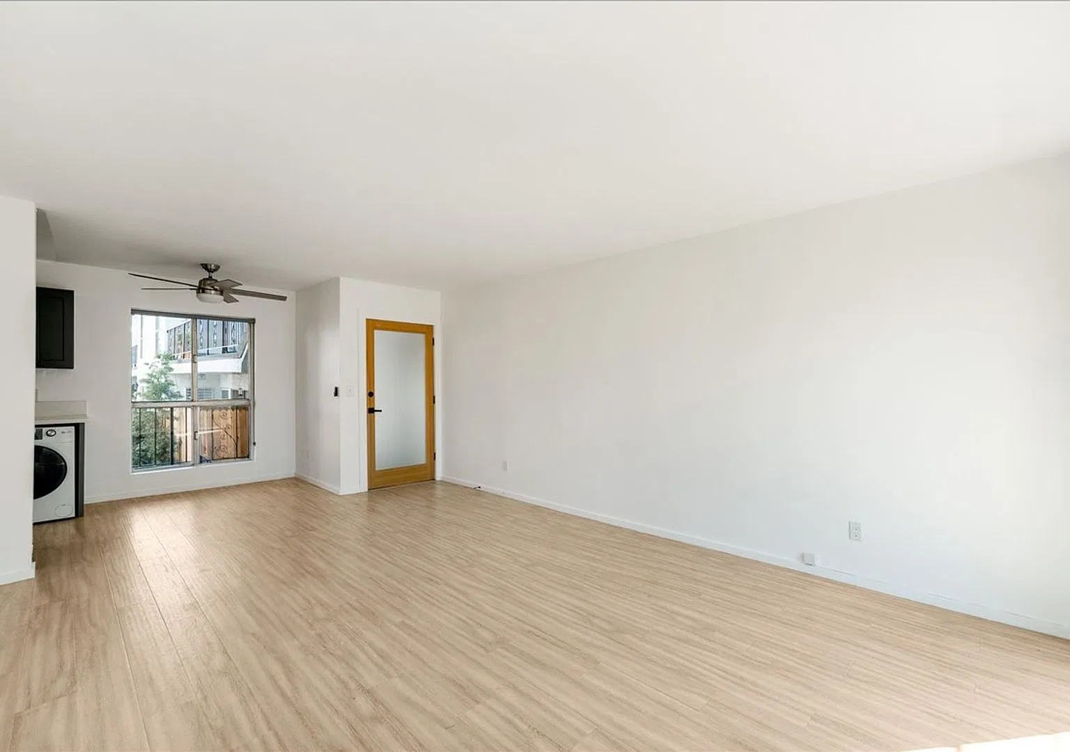 Beautiful Culver City Apartment! — Photo 1