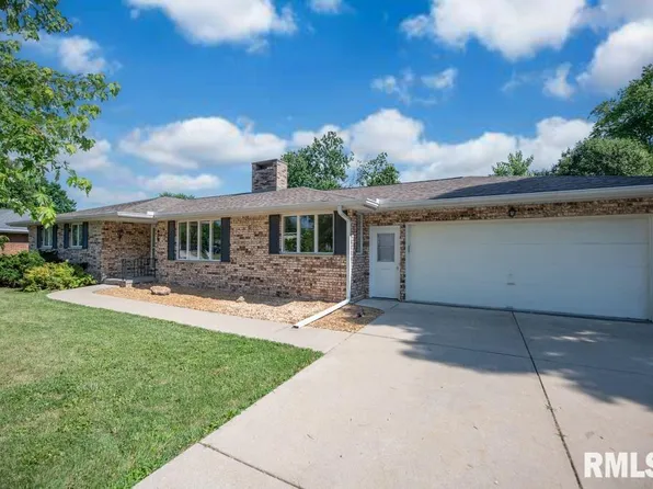 470 E Hazelwood St, Morton, IL 61550