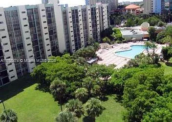 1 bed, 1.5 bath, 767 sqft, $2,500 — Photo 2