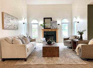 814 NE Lake View Dr, Ankeny, IA 50021