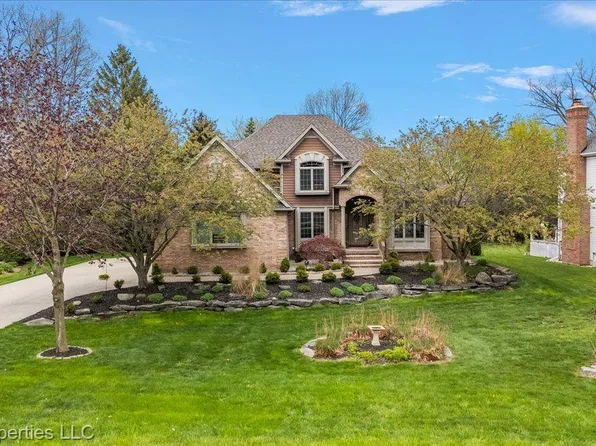 2606 Whitney Pl, Fort Gratiot, MI 48059