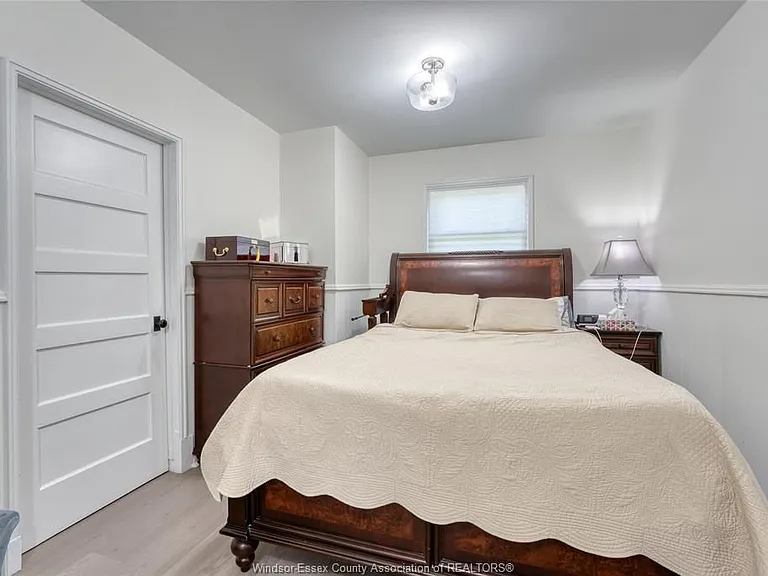 4062 Roseland Dr E — Photo 24