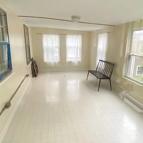 59 Rowe St #2 — Photo 14