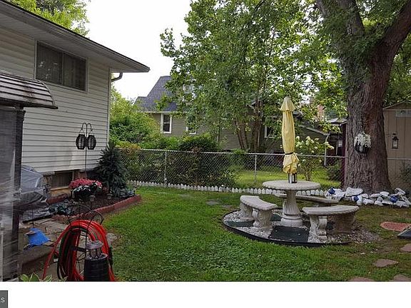 5th image of 317 Garden Ave