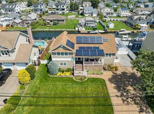 45 Lighthouse Rd, Babylon, NY 11702