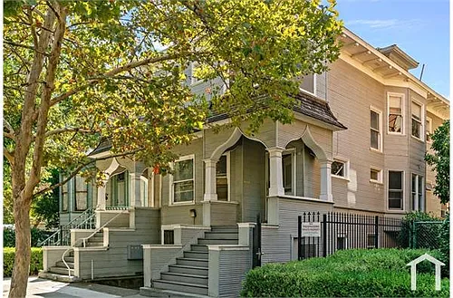 1106 E St Photo 1