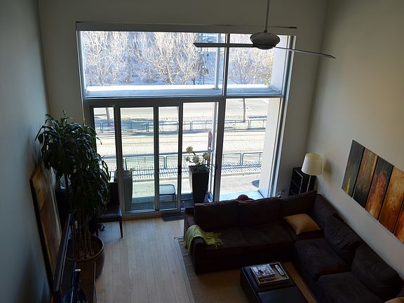 5th image of 188 King St Unit 307