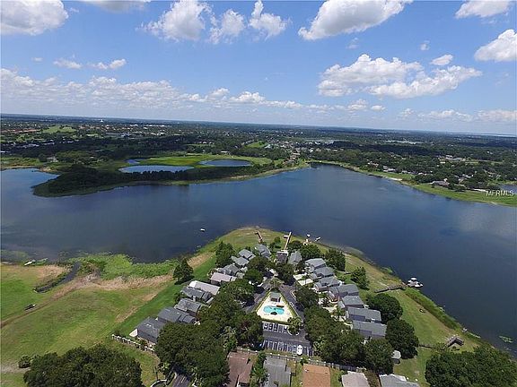 Bay Club Pointe