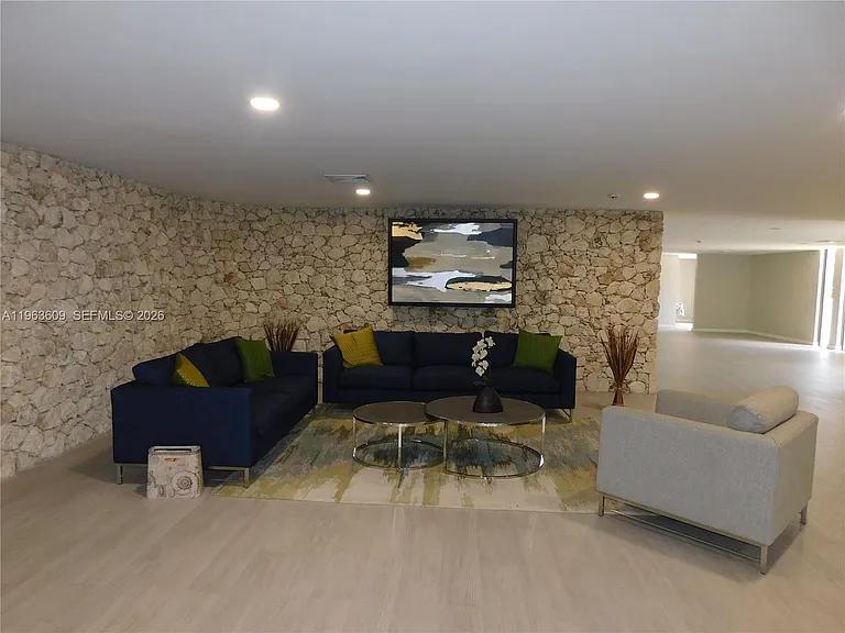 8025 SW 107th Ave #321 — Photo 17