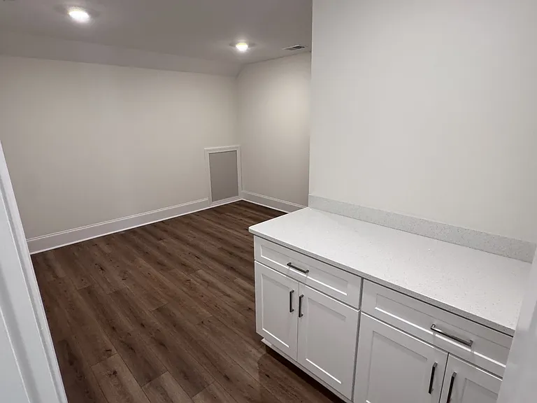 107 Kalyn Ct — Photo 9