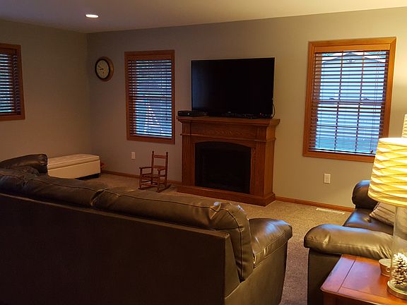 400 square foot livingrooom